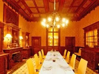 Chateau Martinay 2*